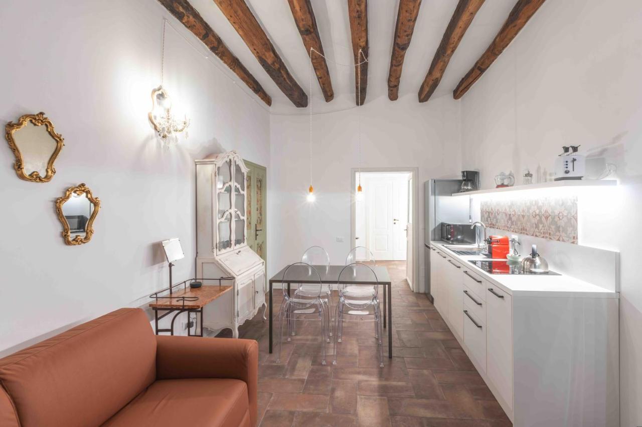 Calderai 82 Suites 1 E 2 Palermo Exteriör bild